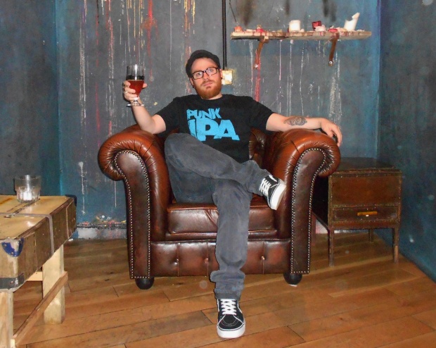 luke_bar_2_620