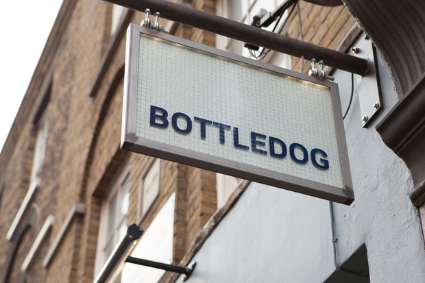 signage_620
